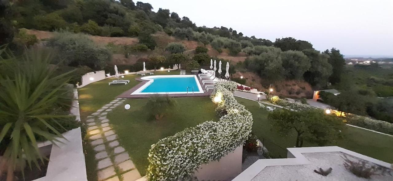 Sike Holiday Home Taormina Exteriör bild