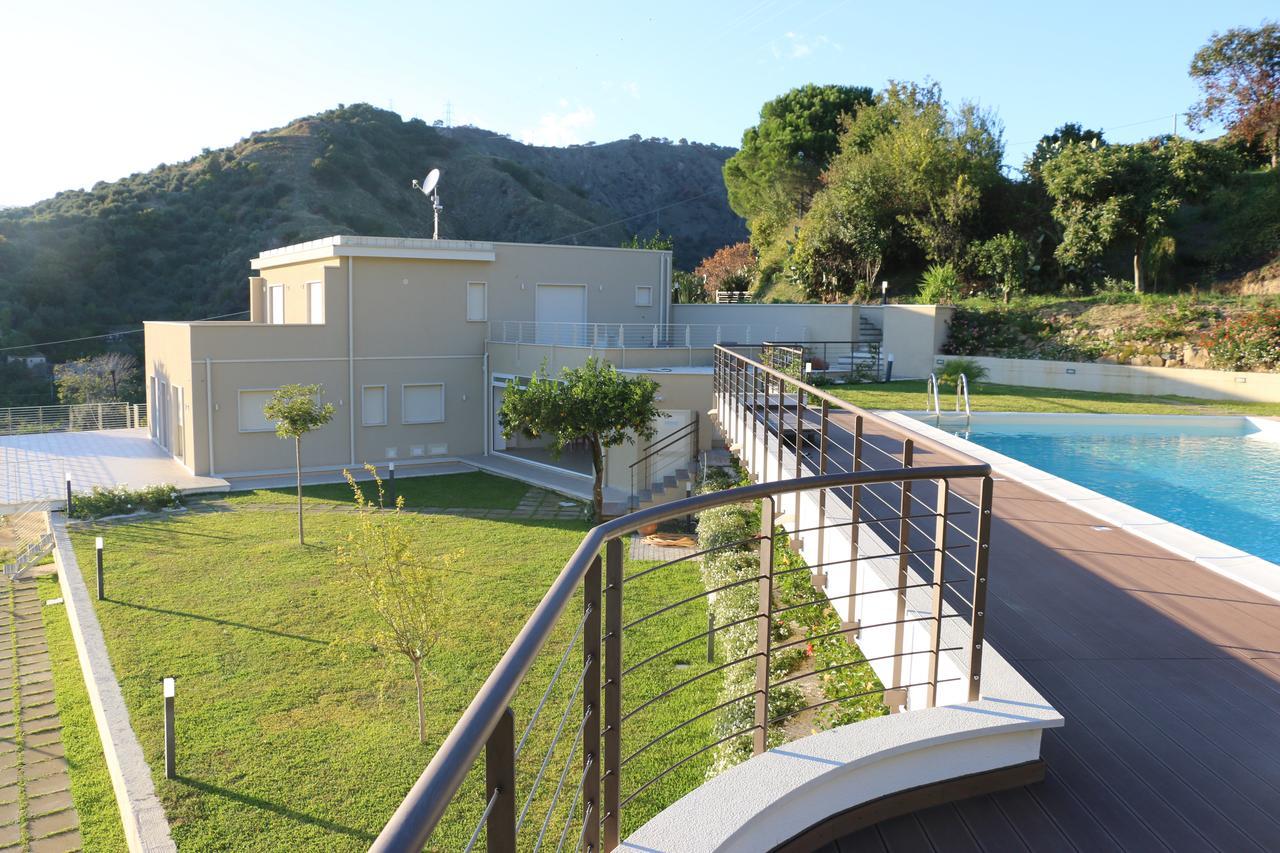 Sike Holiday Home Taormina Exteriör bild