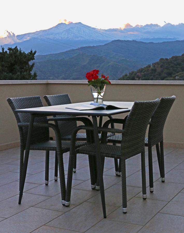 Sike Holiday Home Taormina Exteriör bild